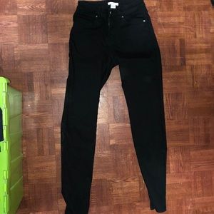 Black skinny jeans